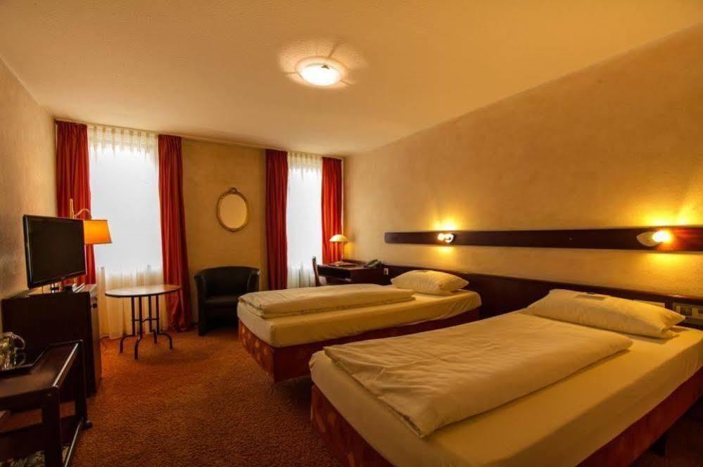 Hotel Stadt-hotel Gbr 3*